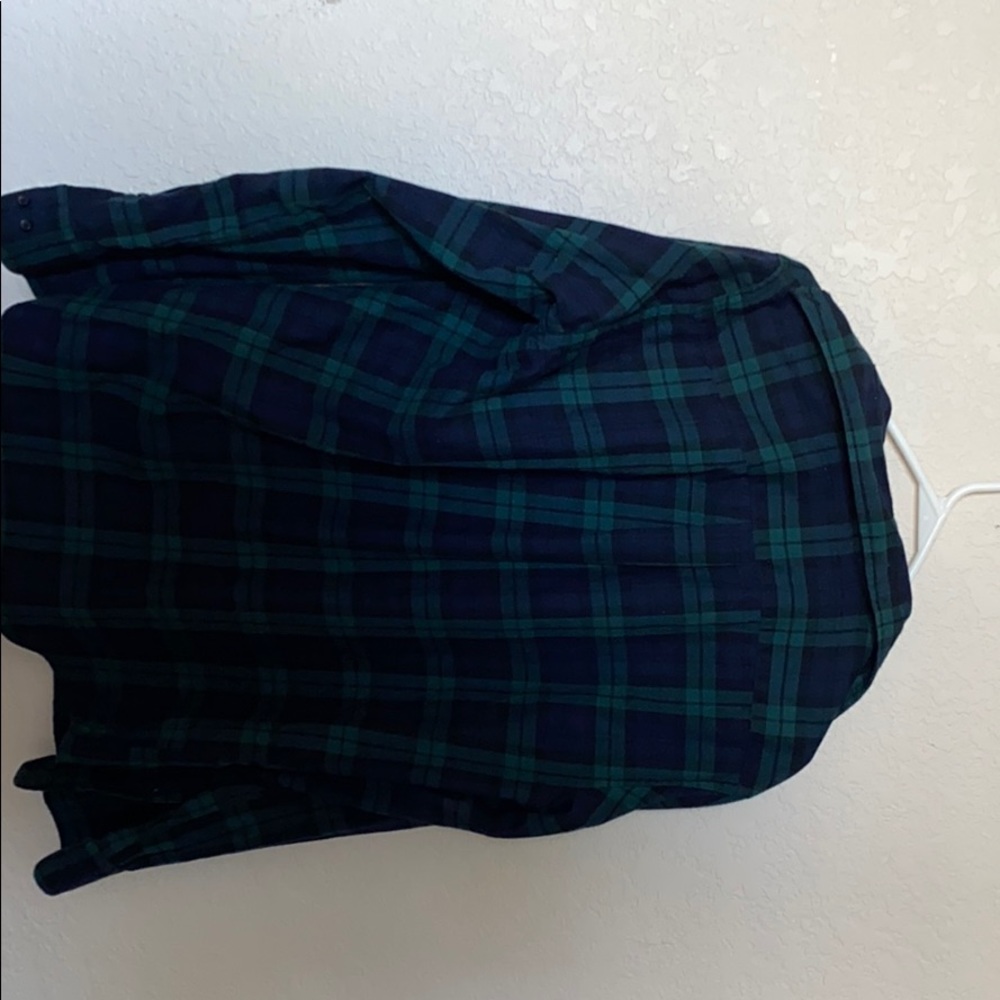 button shirt - Picture 3 of 4